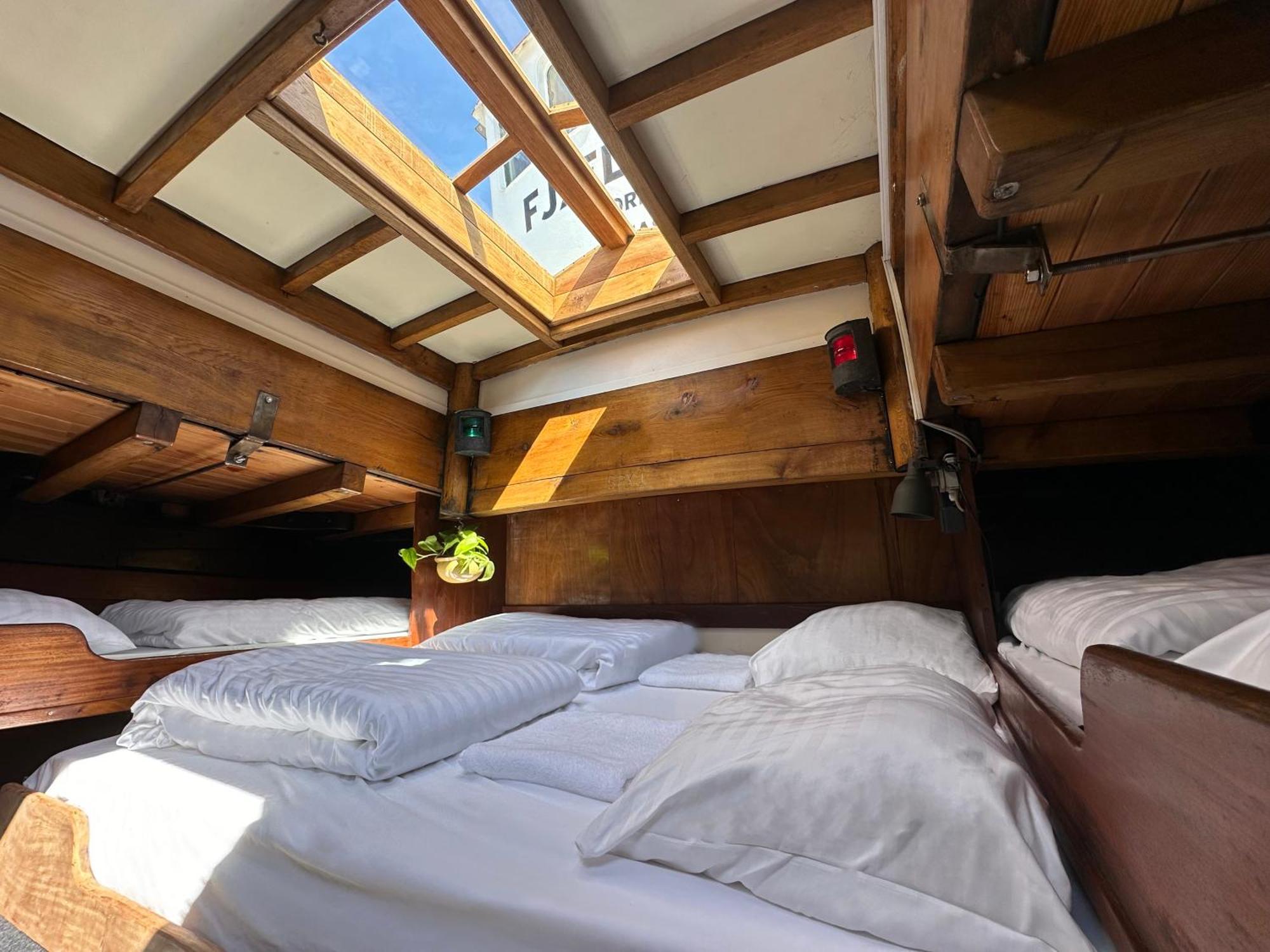 Varra Water - Unique Boat Accomodation - Bornholm - Fjaelstavn Neksø Eksteriør bilde