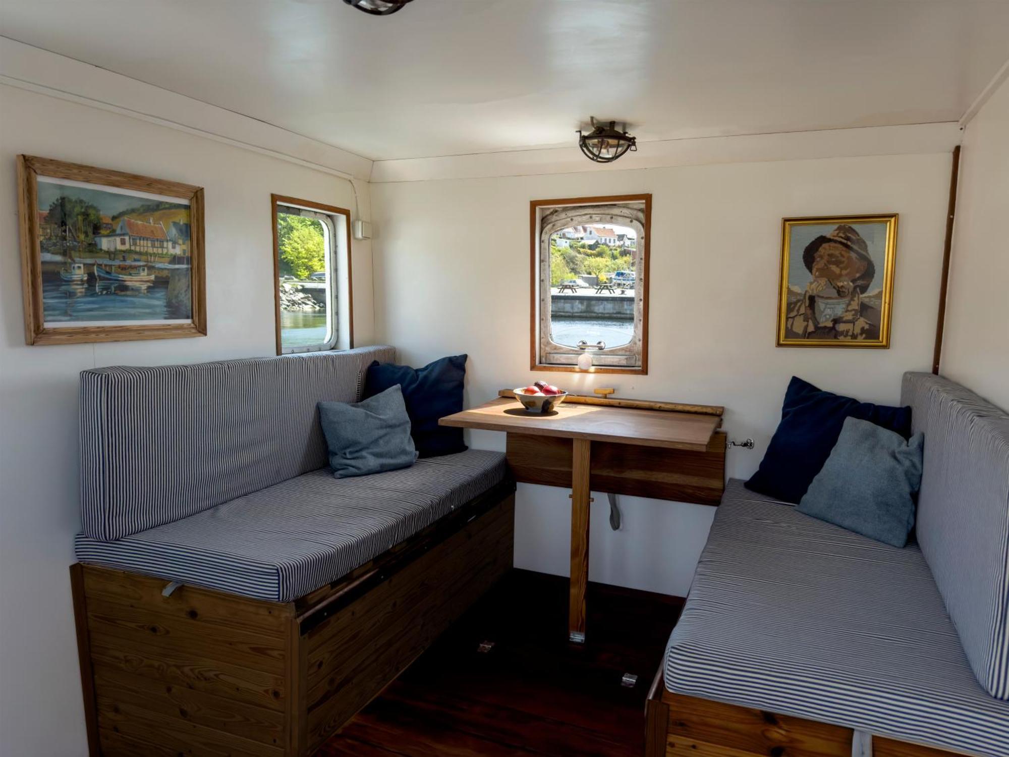 Varra Water - Unique Boat Accomodation - Bornholm - Fjaelstavn Neksø Eksteriør bilde